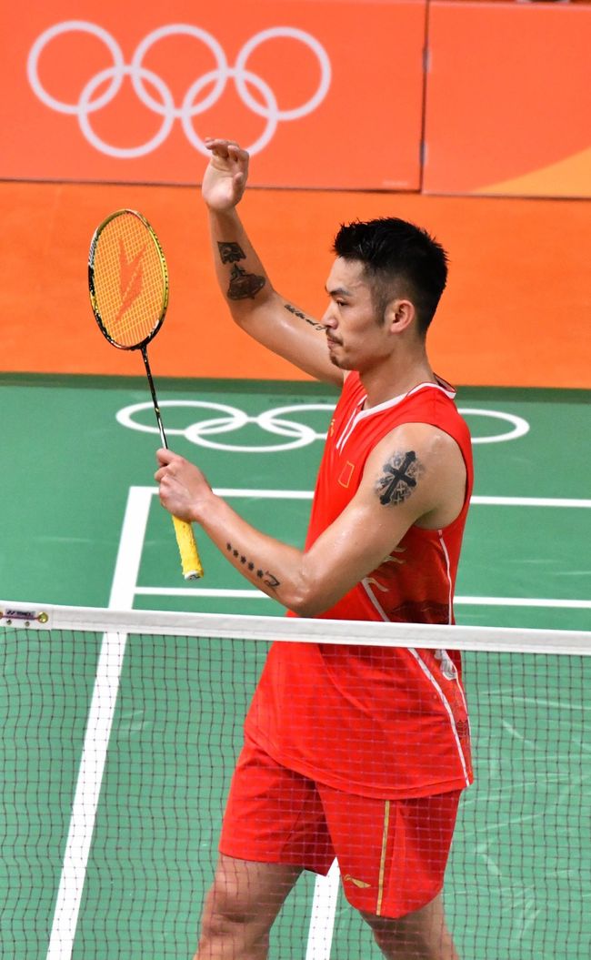 负起了弘扬 负起了弘扬