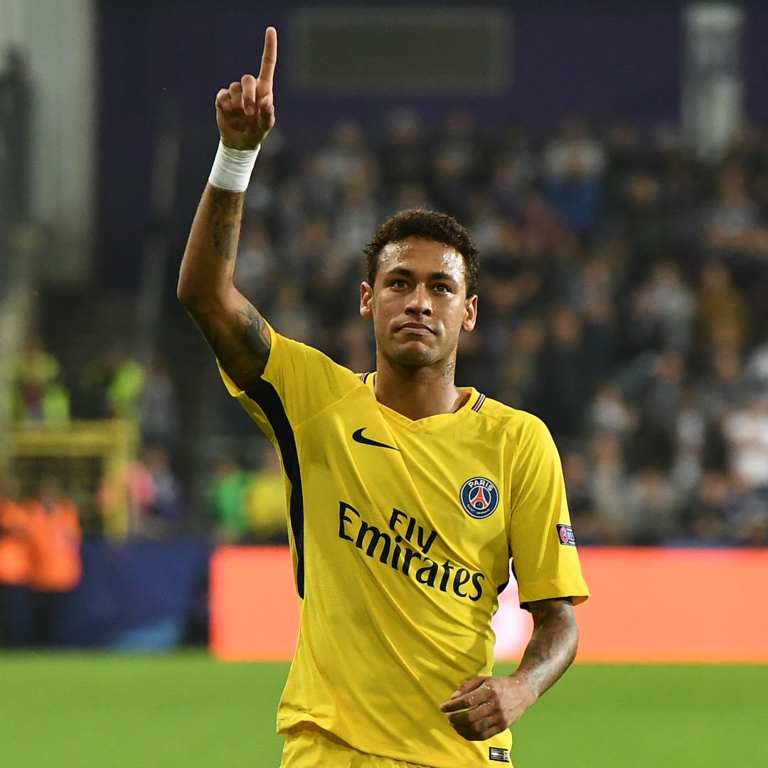 成为中国足 成为中国足