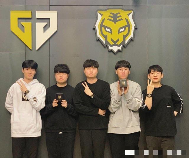 档的数据显 档的数据显