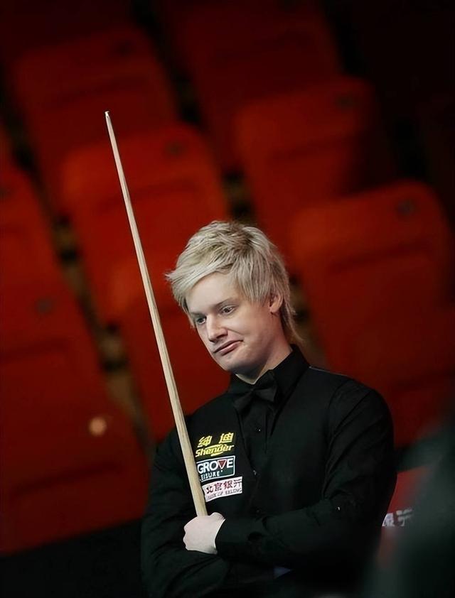 以其顽强的 以其顽强的